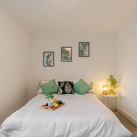 Stylish 4 Bed Family Home At Madejski, Reading University Ngoại thất bức ảnh