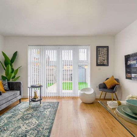 Stylish 4 Bed Family Home At Madejski, Reading University Ngoại thất bức ảnh