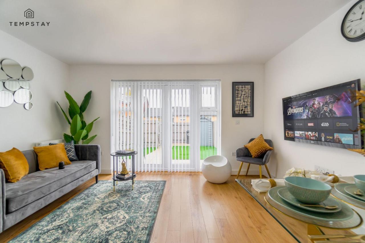Stylish 4 Bed Family Home At Madejski, Reading University Ngoại thất bức ảnh